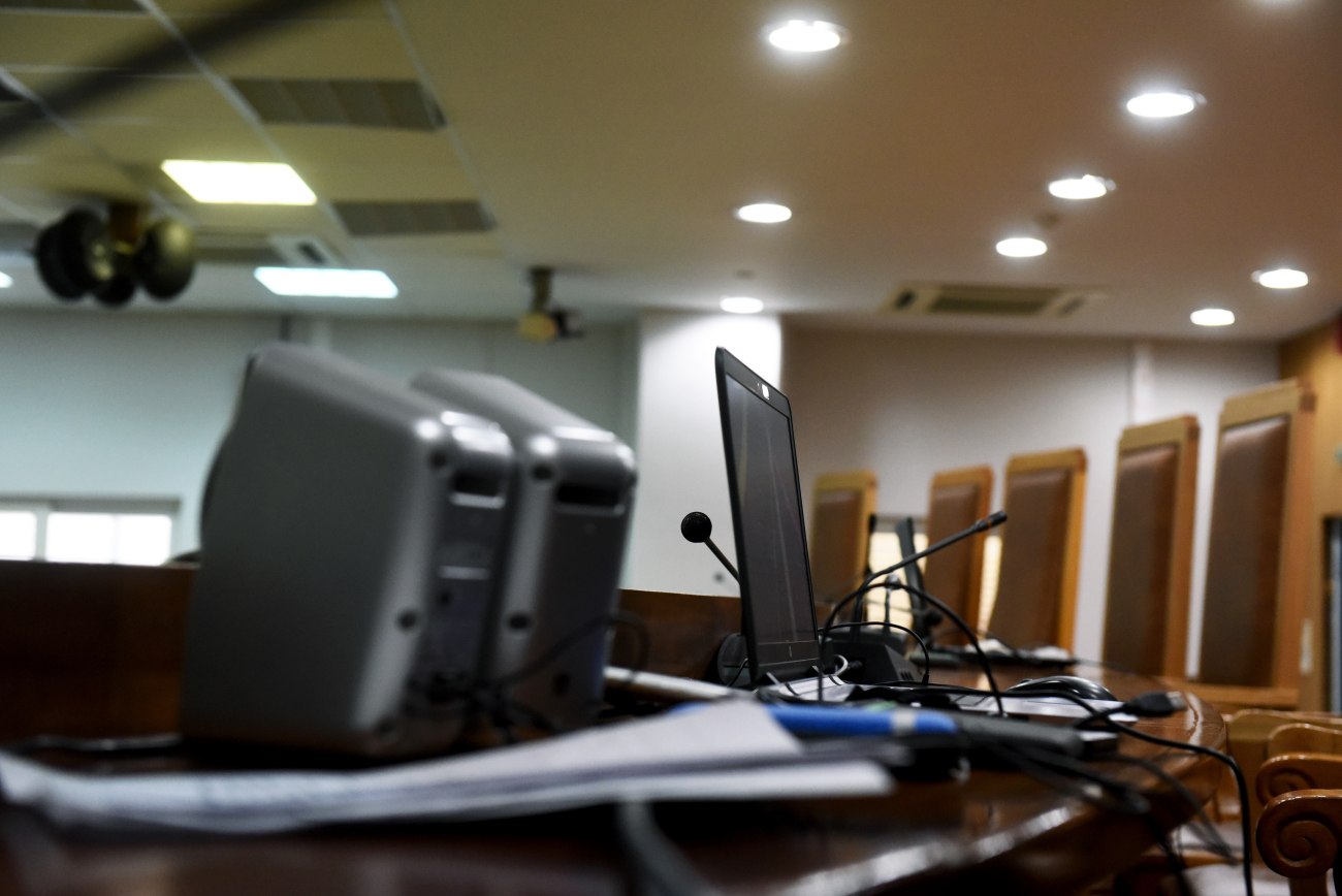 Ελεγκτικό Συνέδριο: Κίτρινες κάρτες για παραβάσεις σε δημόσιες συμβάσεις