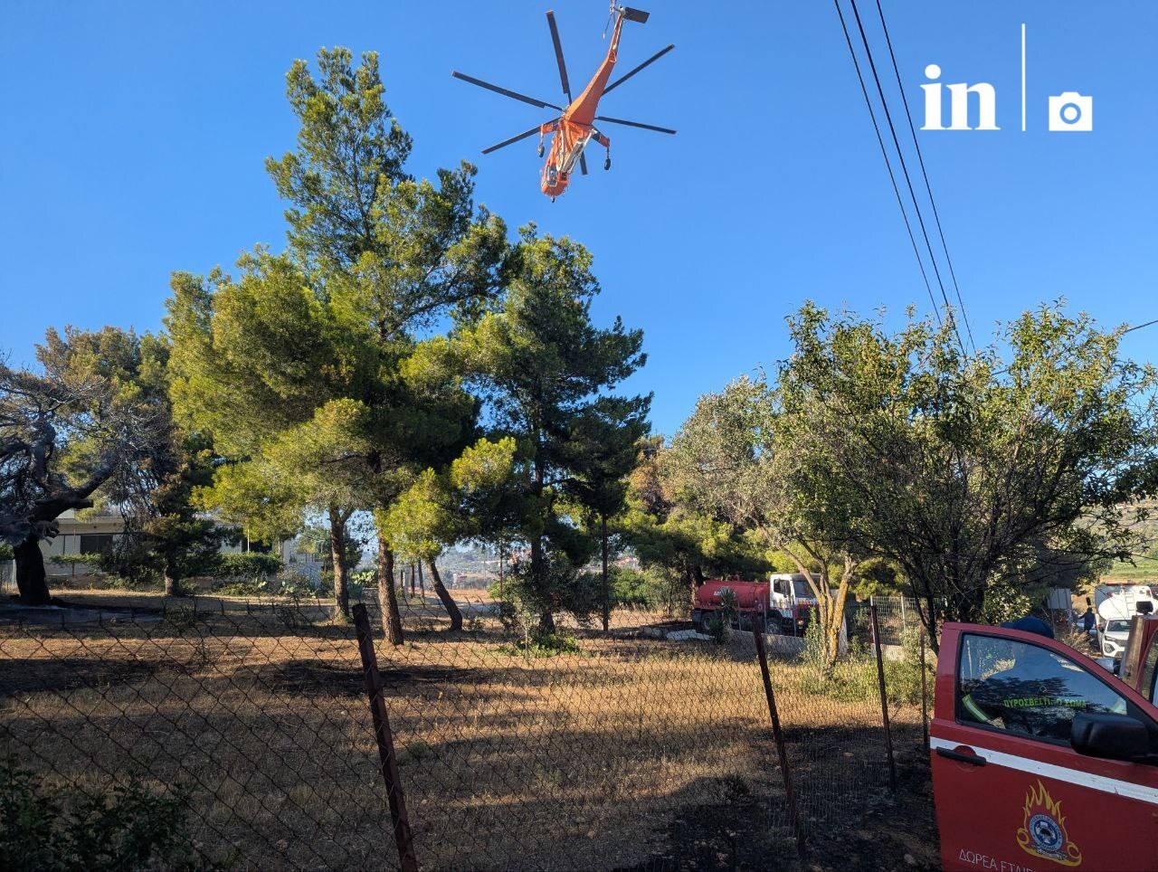 Φωτιά στην Αττική: Δεκάδες απεγκλωβισμοί και εκατοντάδες απομακρύνσεις από τα πύρινα μέτωπα