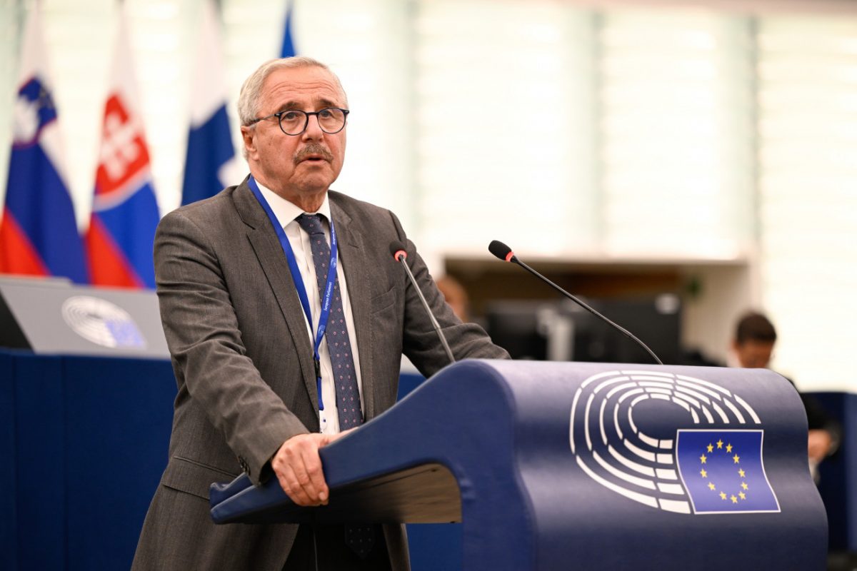 Μανιάτης: Ποιες ενέργειες θα αναλάβει η ΕΕ για την προστασία των κυριαρχικών δικαιωμάτων των μελών της από το τουρκοσυριακό μνημόνιο;