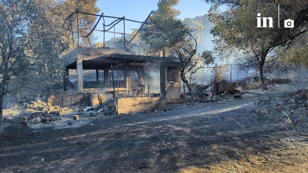 Φωτιά στην Αττική: Δεύτερη μεγάλη δοκιμασία και εικόνες καταστροφής σε Ραφήνα και Πικέρμι