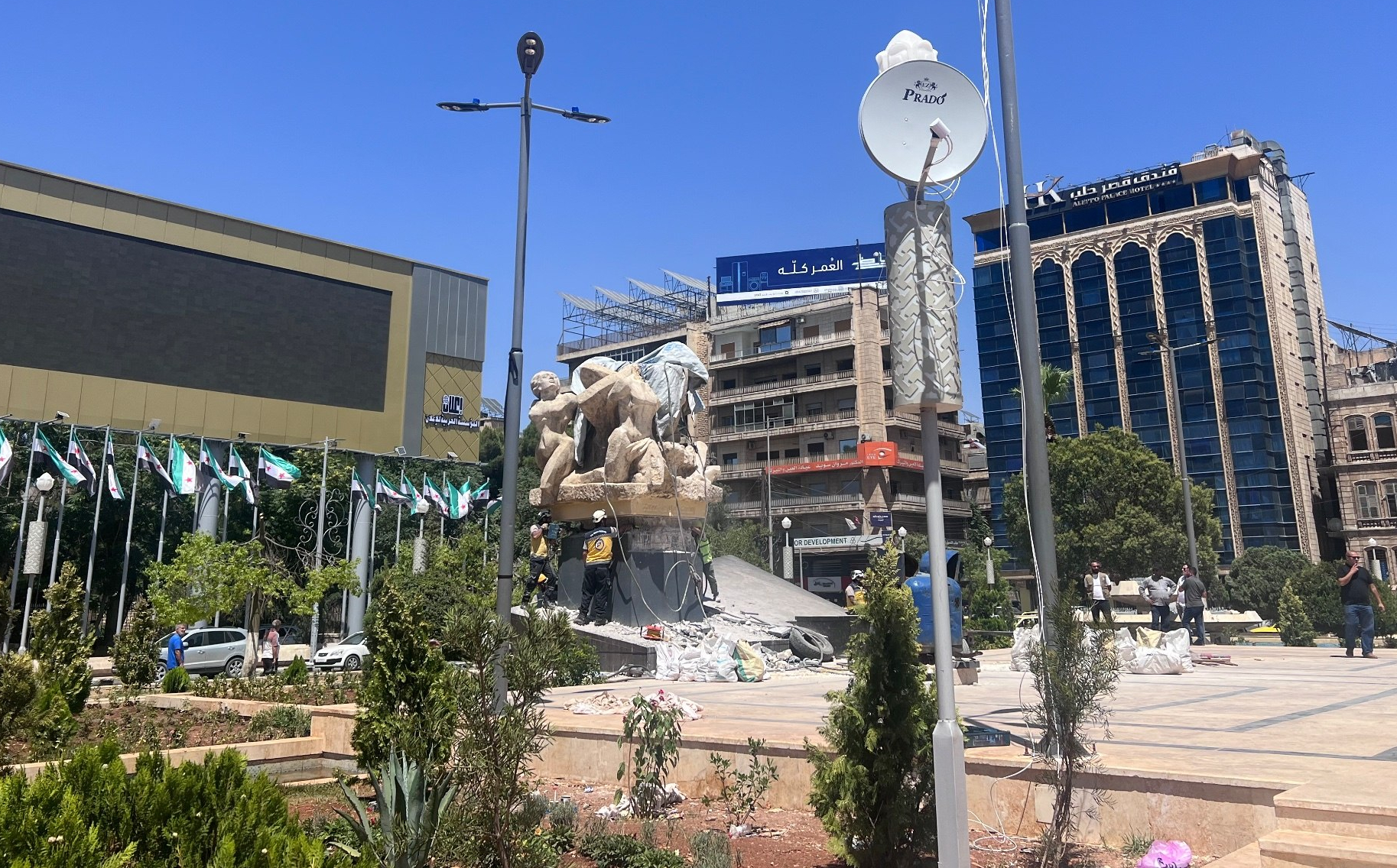Συρία: Οργή και αντιδράσεις για την καταστροφή του αγάλματος των Μαρτύρων στο Χαλέπι