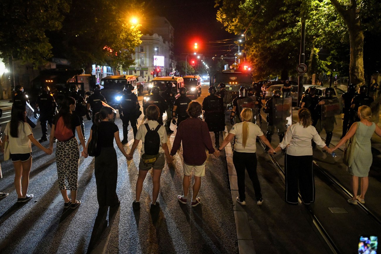 Σερβία: Διαλύθηκαν οι αποκλεισμοί από την αστυνομία, συνεχίζουν οι φοιτητές τις κινητοποιήσεις