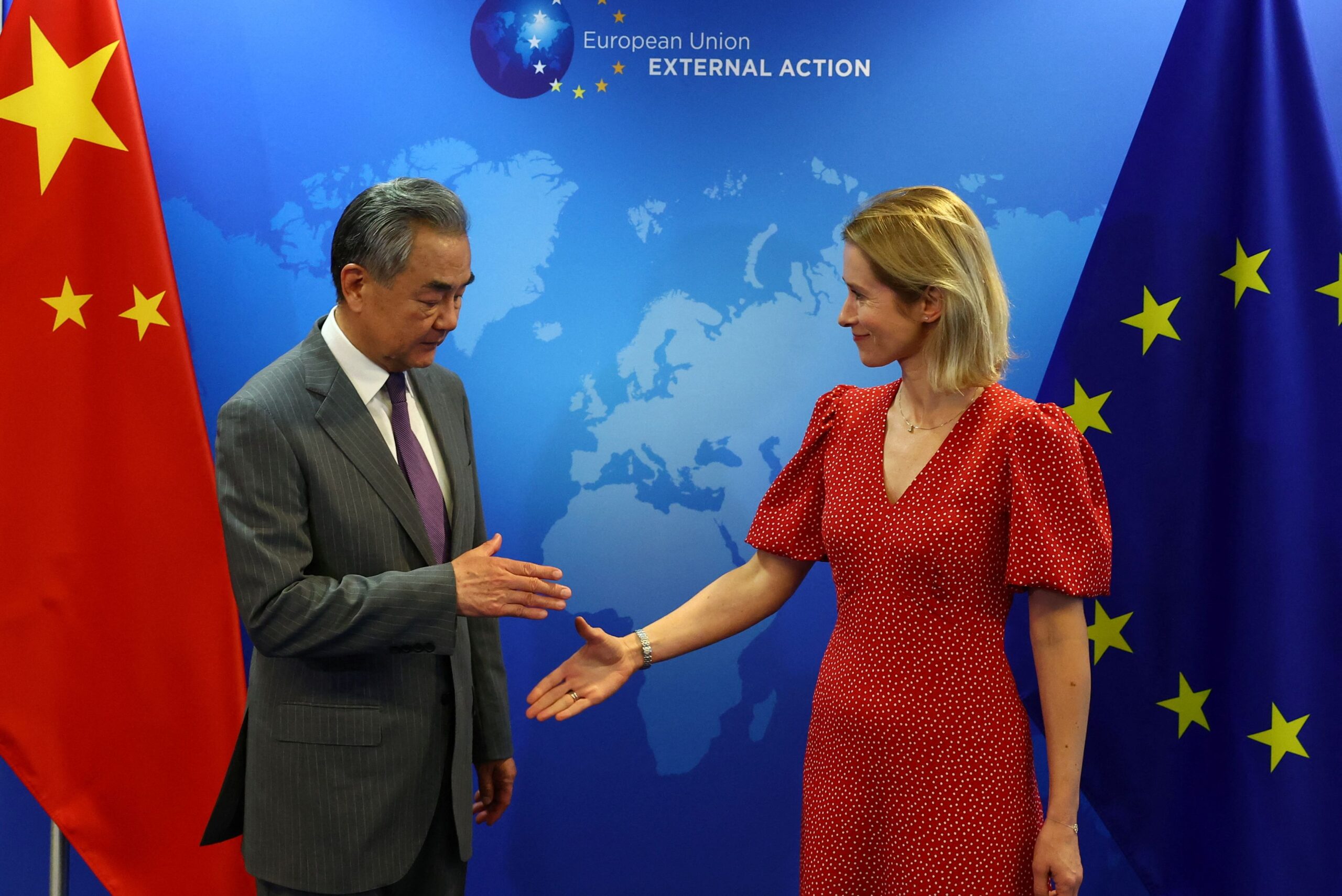 Η Κίνα αντιστέκεται στην ήττα της Ρωσίας στην Ουκρανία – Αρνείται την υποστήριξη προς τη Μόσχα