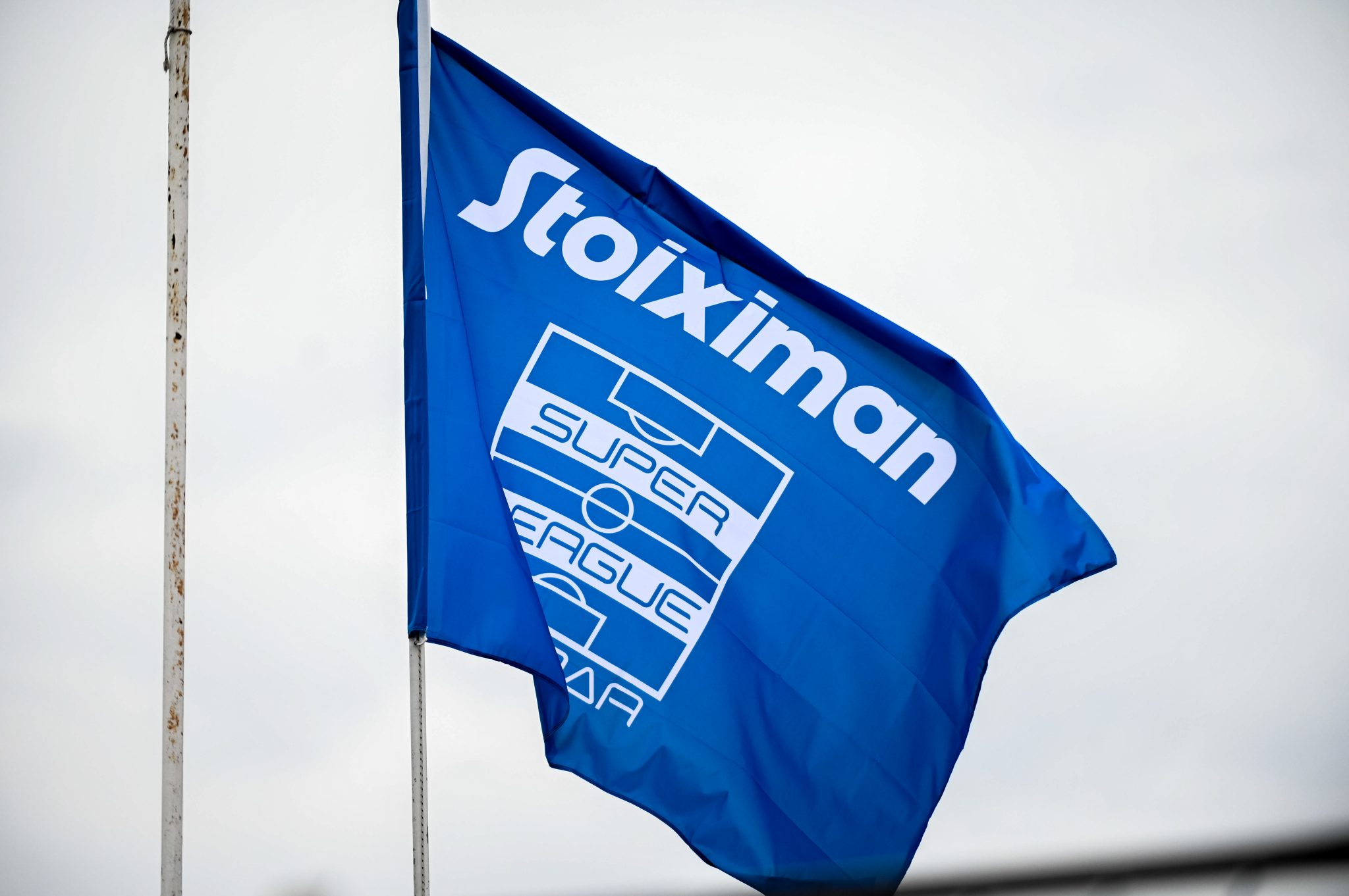 Νέοι κανονισμοί στη Super League: Αλλαγές στις αποστολές και στην επαναφορά της μπάλας