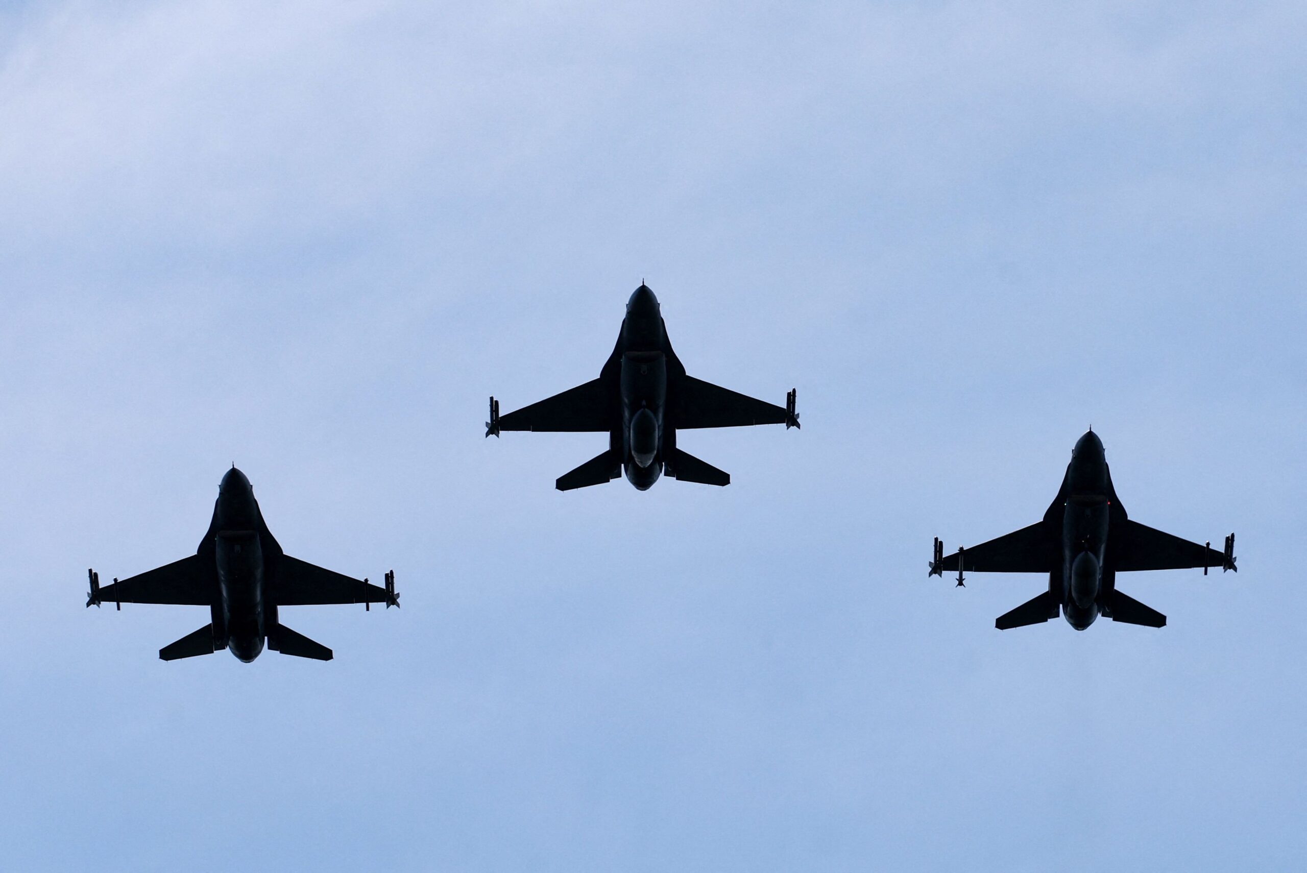 ΗΠΑ: F-16 αναχαίτισε πολιτικό αεροσκάφος κοντά στη λέσχη γκολφ του Τραμπ