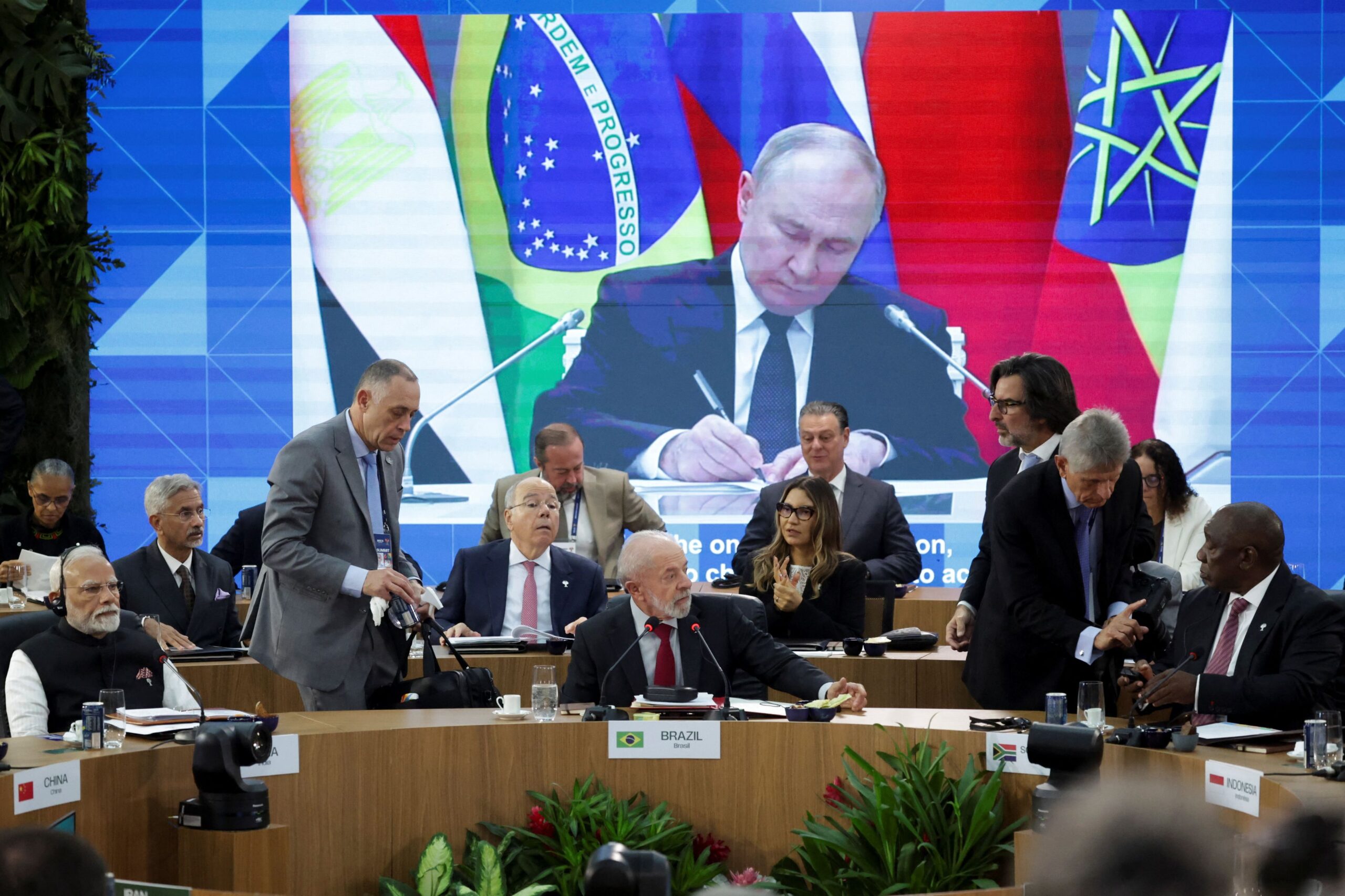 Βλαντιμίρ Πούτιν στους BRICS: Μια νέα εποχή για τις αναδυόμενες οικονομίες