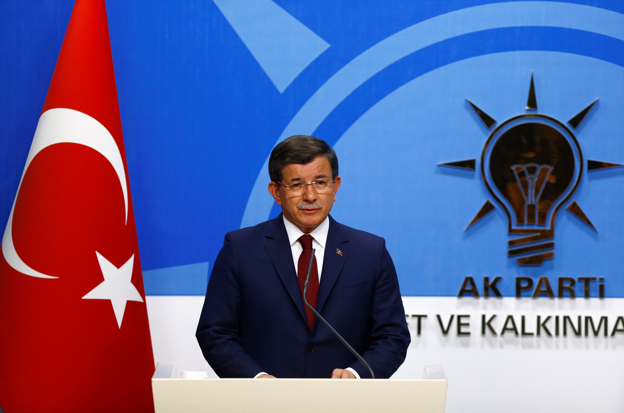 Αχμέτ Νταβούτογλου: Η ανάγκη για ριζοσπαστική προσέγγιση στις ελληνοτουρκικές σχέσεις