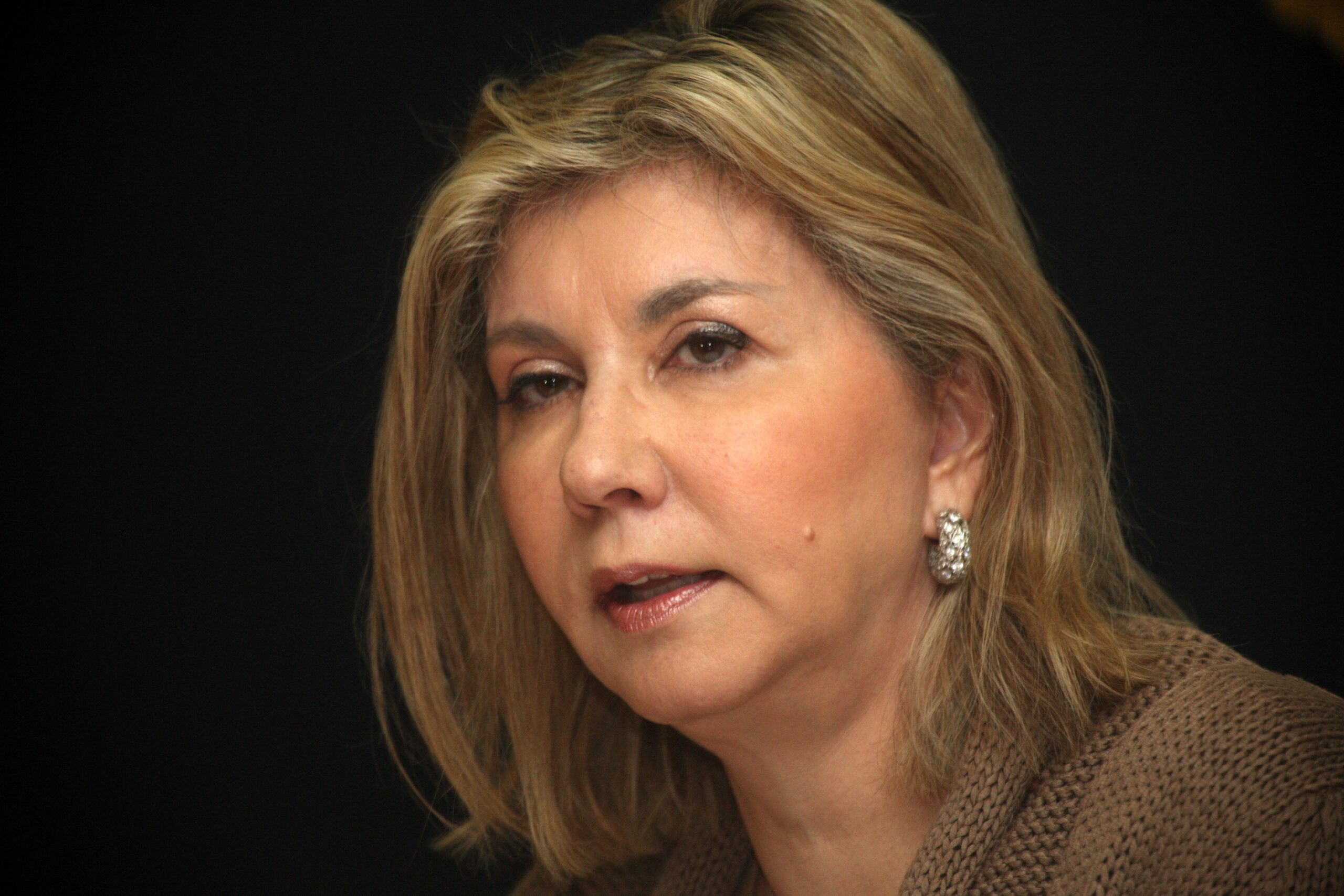 Ζέττα Μακρή: Η δικαστική οδός η μόνη λύση για τον εκβιασμό από δημοσιογράφο