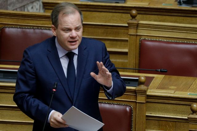 Καραμανλής ζητά παραπομπή στο Δικαστικό Συμβούλιο με υπόμνημα – Στην Επιτροπή Δεοντολογίας η μήνυση της Καρυστιανού κατά βουλευτών της ΝΔ