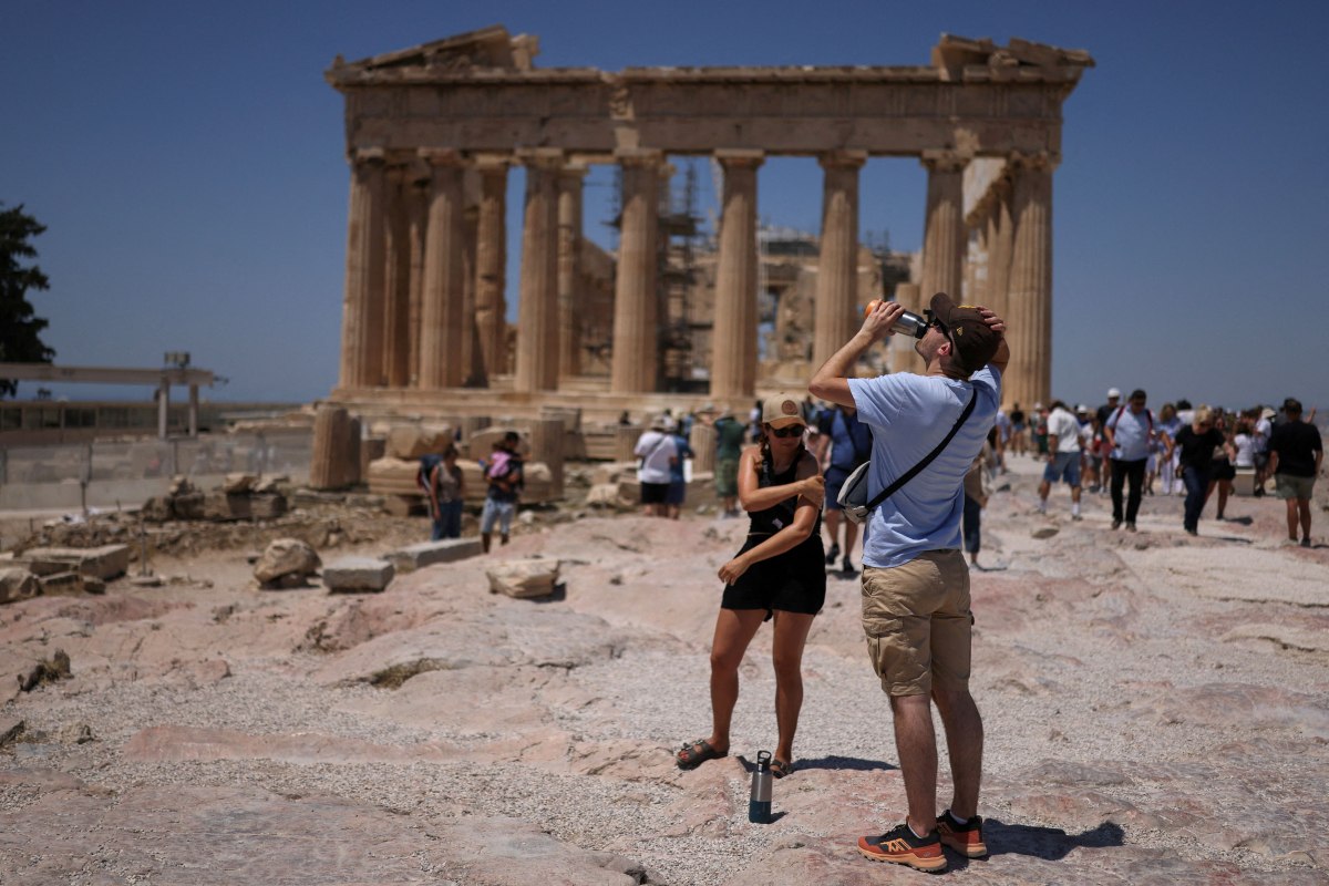 Καιρός: Έκτακτο δελτίο προειδοποίησης για καύσωνα – Υψηλές θερμοκρασίες έως 42°C