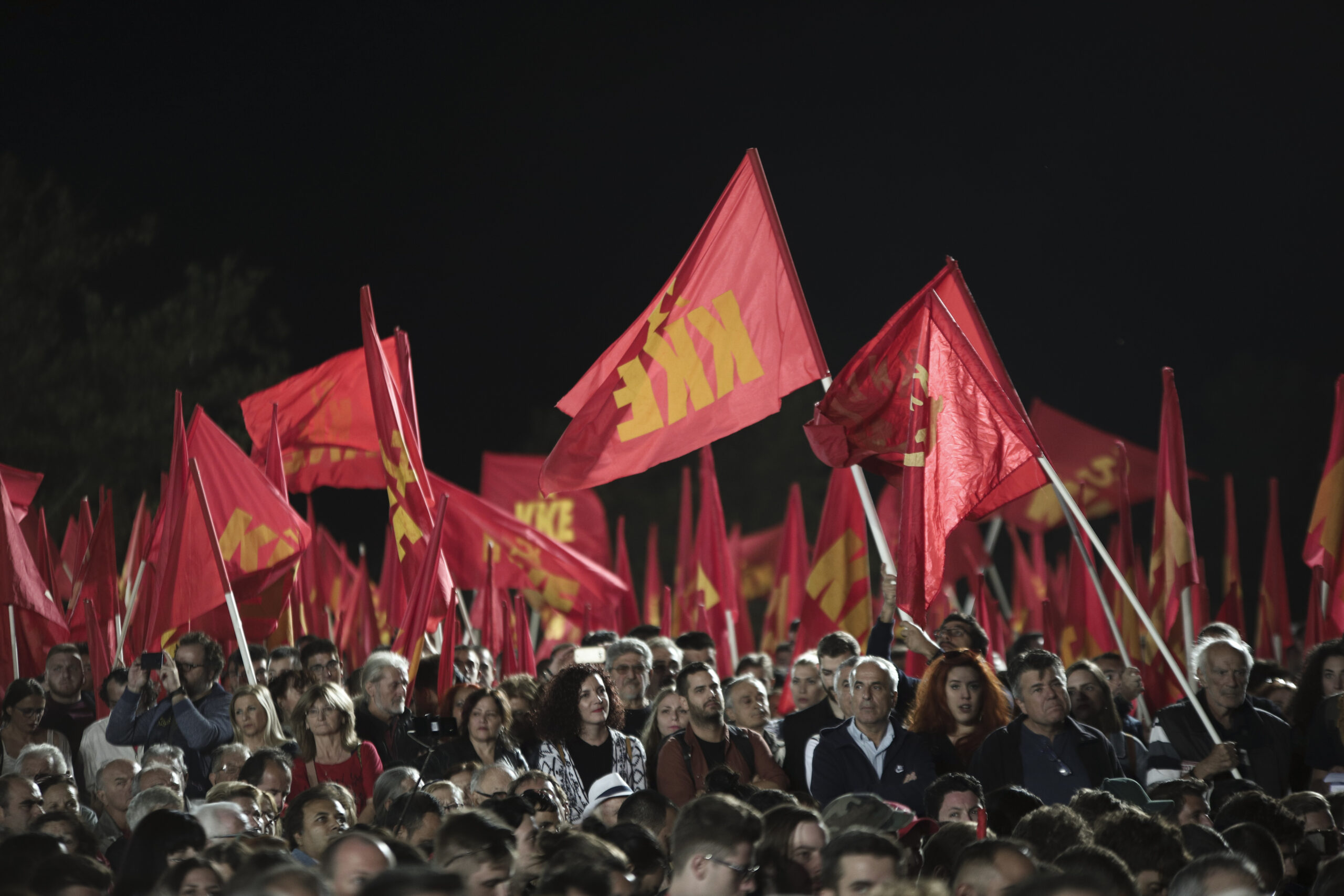 ΚΝΕ: Ο πρωθυπουργός επιδεικνύει προκλητικότητα και ανακρίβειες σχετικά με τις διαγραφές φοιτητών