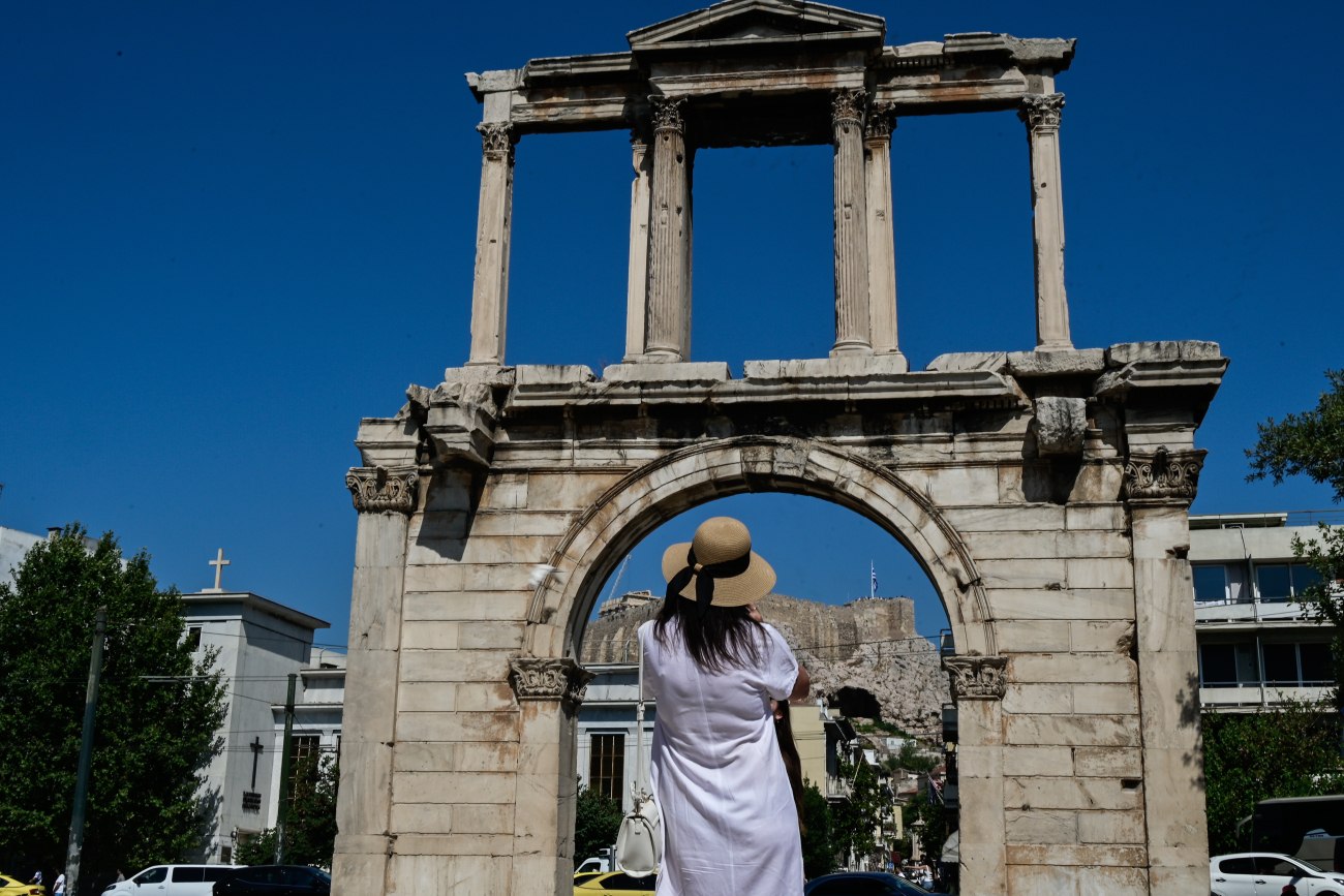 Καύσωνας: Αναστολή εργασιών σε εξωτερικούς χώρους στην Αττική από τις 11 το πρωί