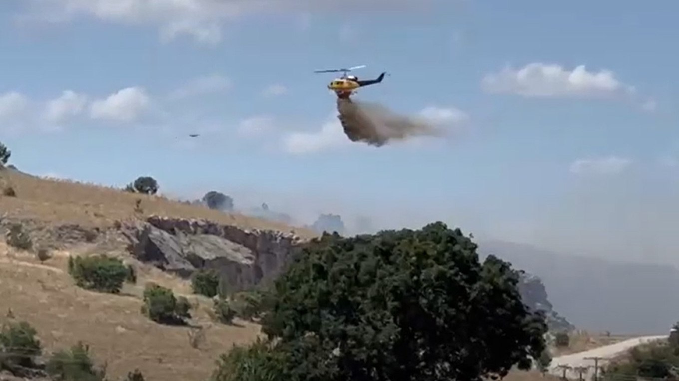 Φωτιά στην περιοχή Κοζίνα Κοζάνης: Επιχειρούν δύο ελικόπτερα [video]