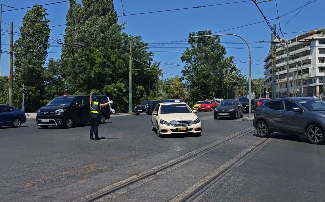Δραματική κατάσταση σε Αμαλίας και Αρδηττού: Κατεστραμμένα φανάρια δημιουργούν χάος