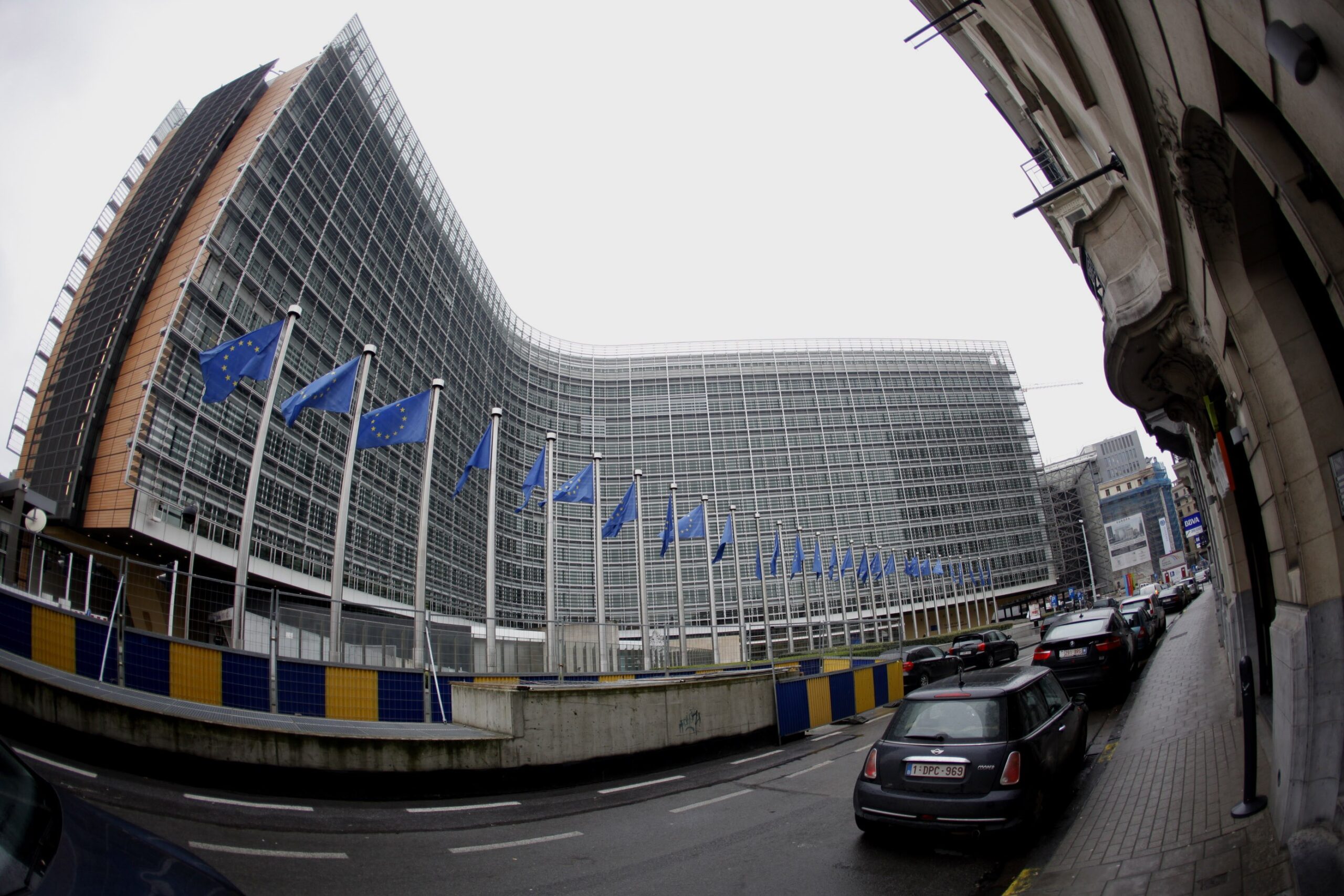 Μεταναστευτικό: Η Κομισιόν αντιδρά στην αναστολή εξέτασης αιτημάτων ασύλου στην Ελλάδα