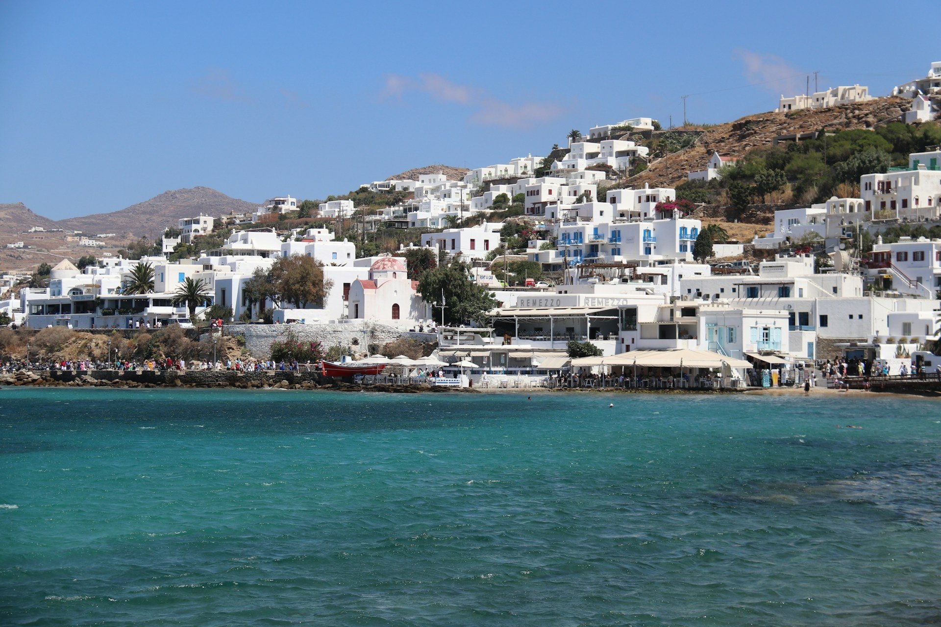 Αγορά ακινήτων Μυκόνου και Σαντορίνης: Ανέφικτη για τους Έλληνες λόγω της αύξησης τιμών