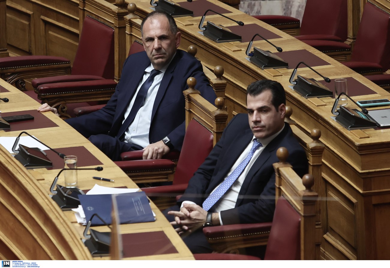 Γεραπετρίτης: Έκκληση προς τους διακινητές με την τροπολογία – Σαφείς αιχμές προς Βενιζέλο