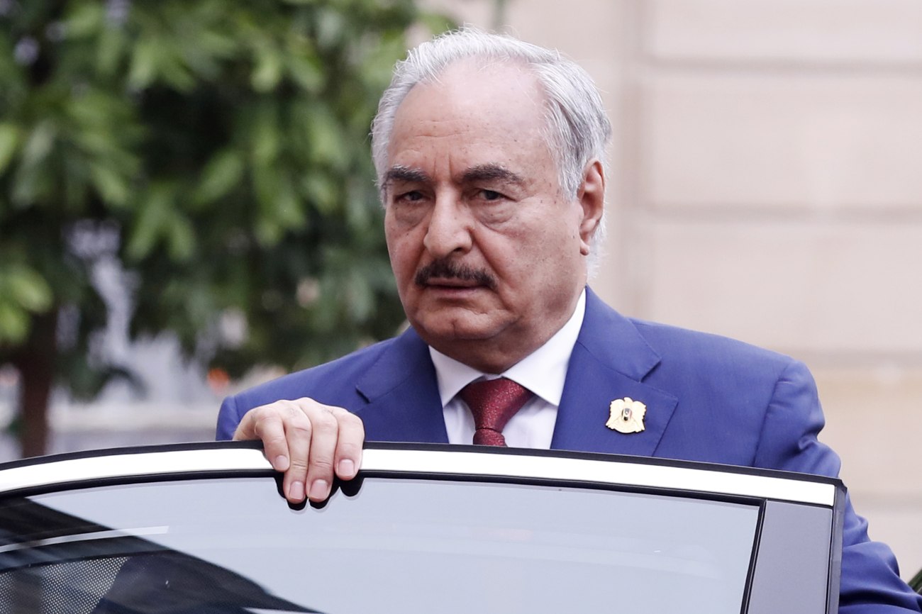Λιβύη: Διπλωματία με οικογενειακούς δεσμούς στη Βεγγάζη – Οι υιοί Χαφτάρ ανοίγουν διάπλατα την πόρτα στην Αθήνα