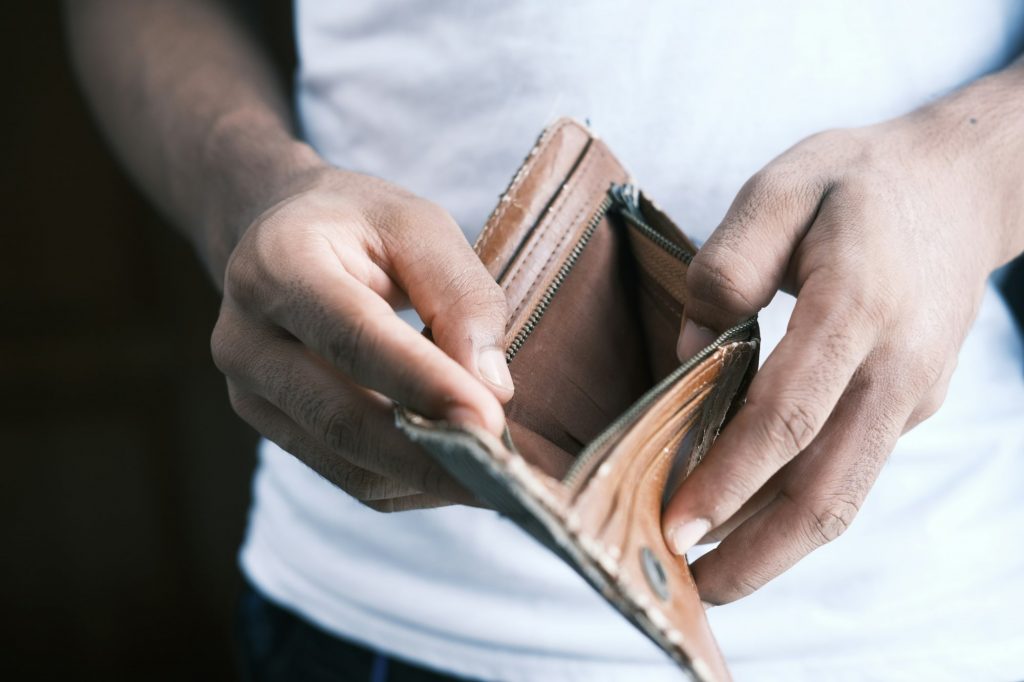 Millennials: Οικονομικές ανησυχίες και προκλήσεις για μια γενιά σε κρίση