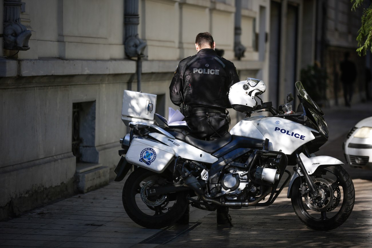 Κολωνός: Σύλληψη οδηγού λεωφορείου για απόπειρα ανθρωποκτονίας μετά από σοβαρό περιστατικό