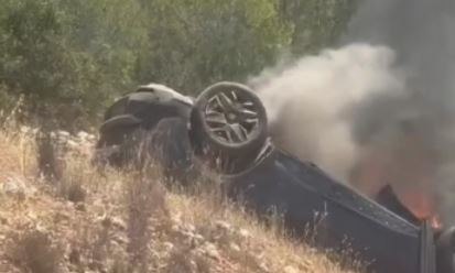 Σοκαριστικό τροχαίο στην Κόρινθο: Αυτοκίνητο ανατράπηκε και τυλίχθηκε στις φλόγες [βίντεο]