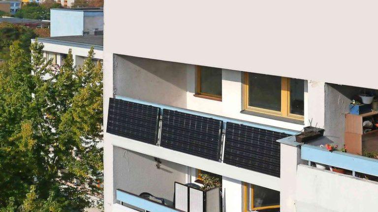Αυξημένη δημοτικότητα φωτοβολταϊκών πάνελ μπαλκονιού για προσιτή ηλιακή ενέργεια