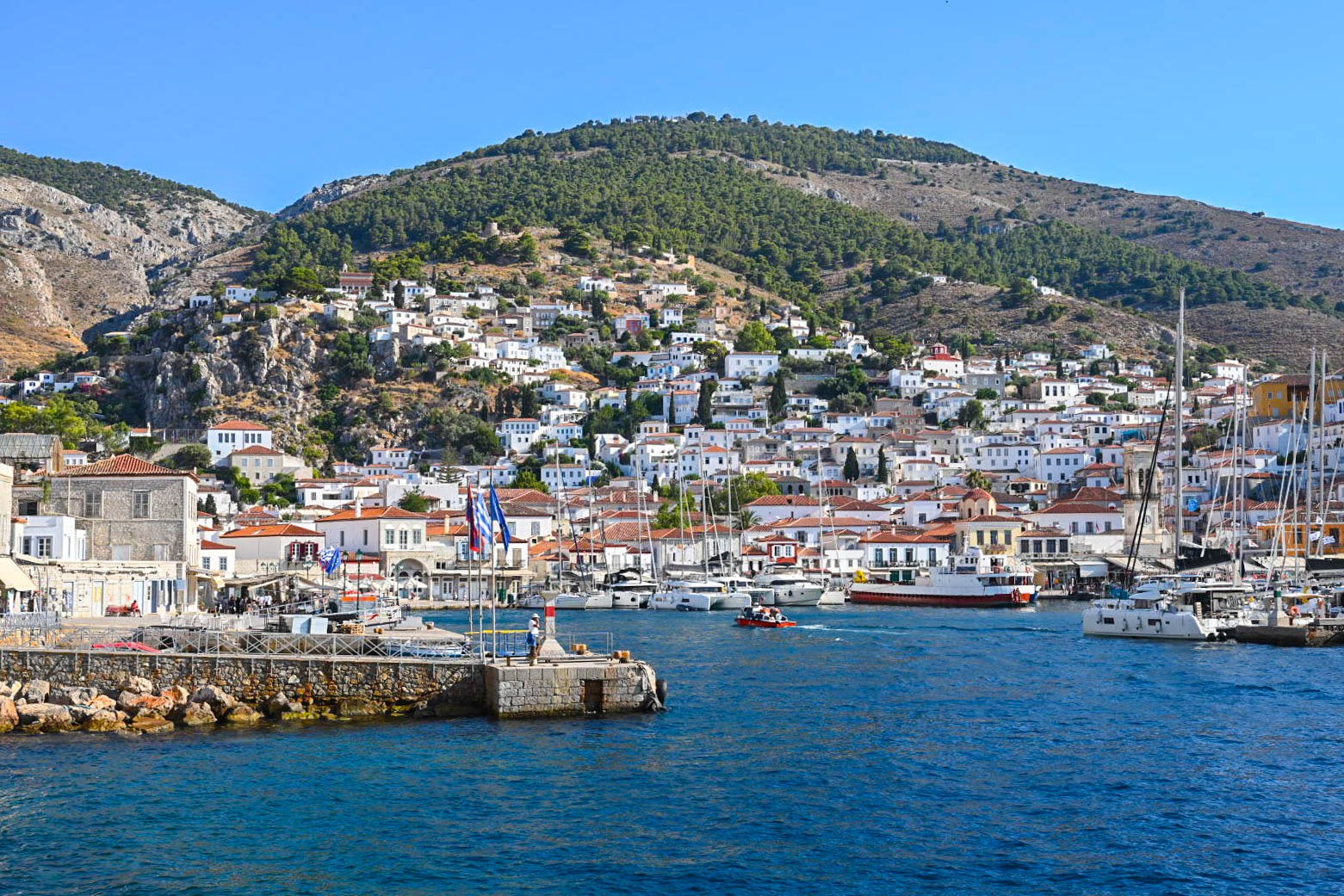 Ύδρα: Σχέδια για την αναβάθμιση των υποδομών και τη βελτίωση της ποιότητας ζωής