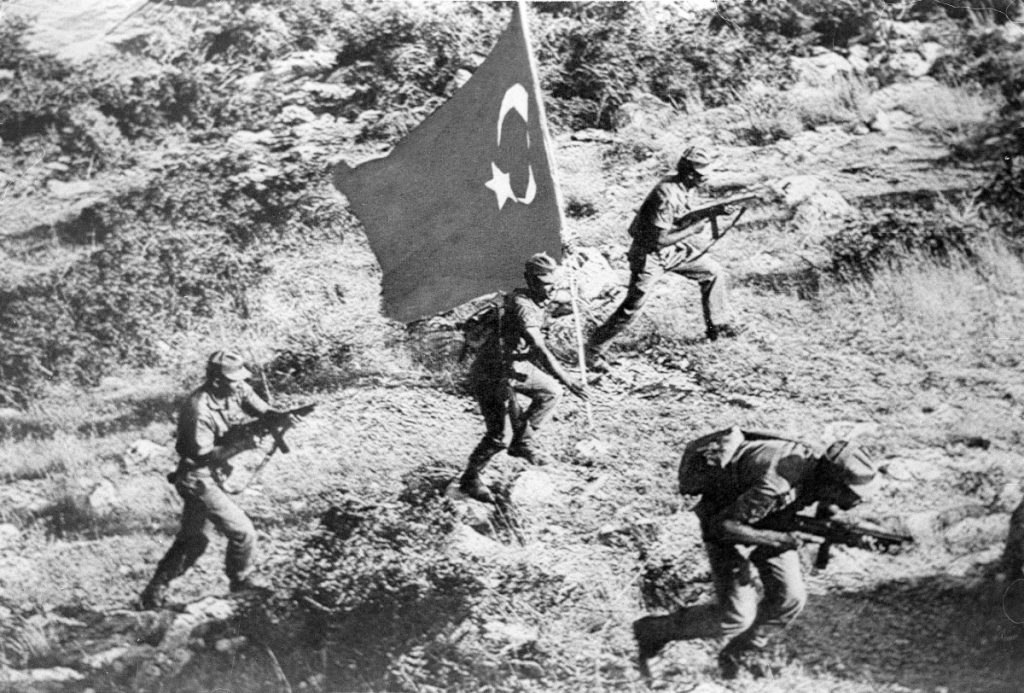 Το πραξικόπημα της Χούντας στην Κύπρο και η τουρκική εισβολή