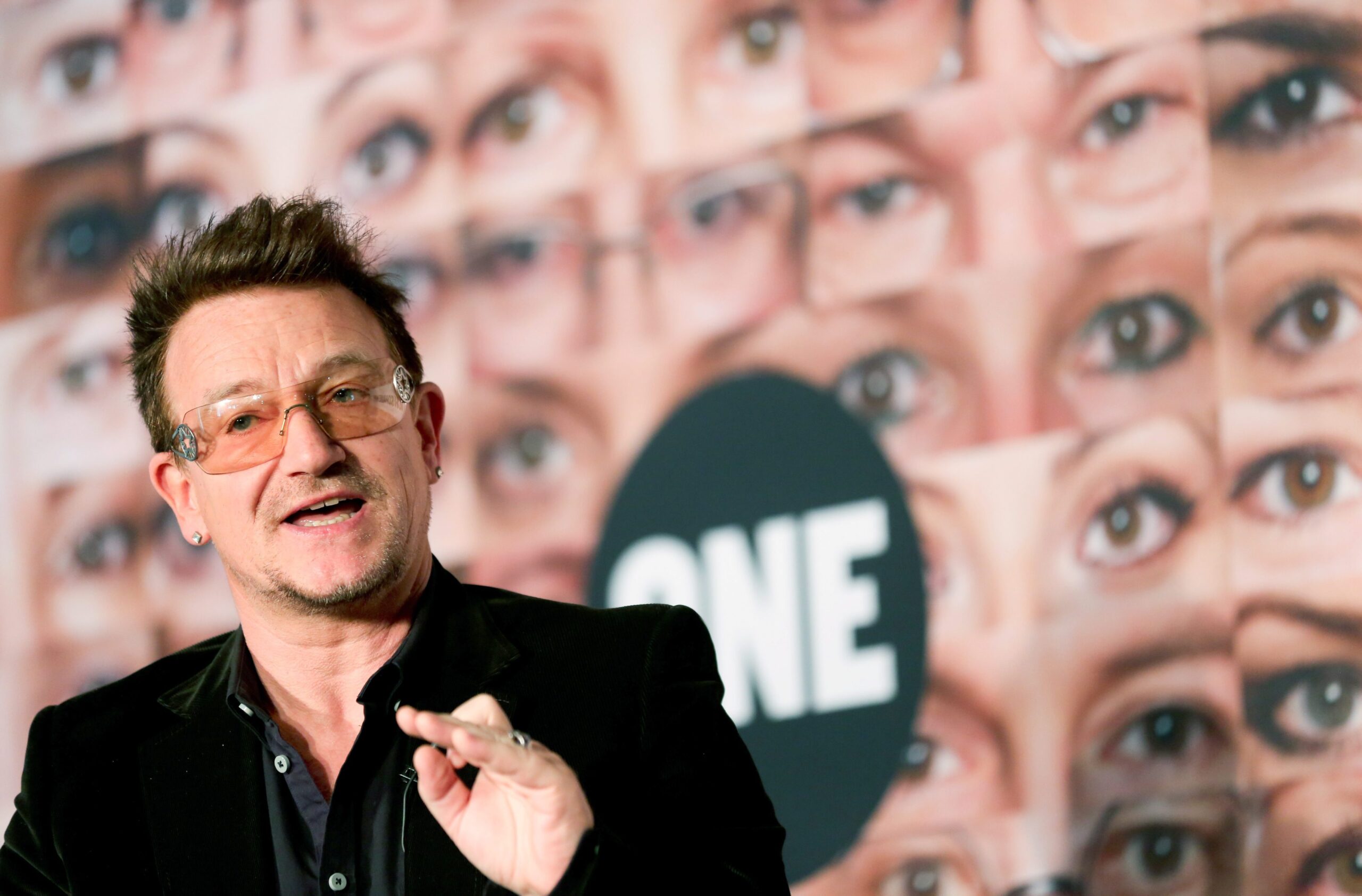 Η εφηβική ζωή του Bono: Από τα αποφάγια και την απώλεια της μητέρας του μέχρι τα βινύλια