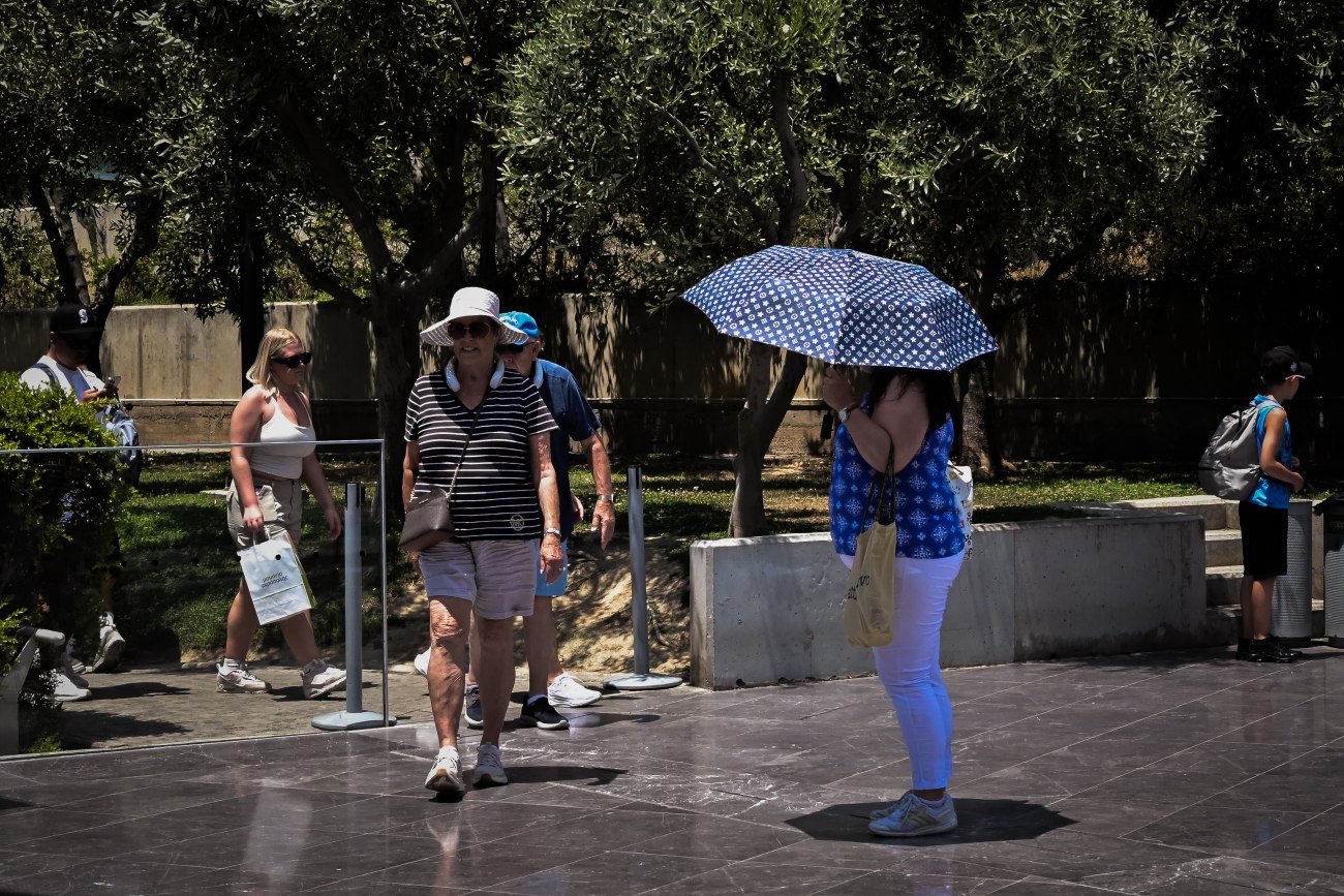 Καιρός: Προβλέψεις για το διαρκές κύμα καύσωνα που ξεκινά τη Δευτέρα