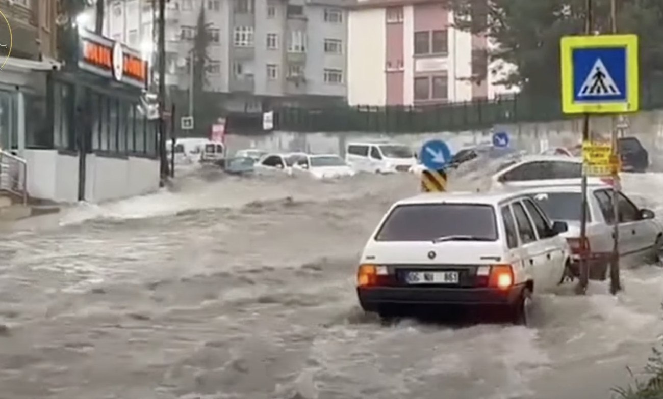 Τουρκία: Σφοδρή καταιγίδα πλήττει την Άγκυρα – Σημαντικές πλημμύρες προκαλούν αναστάτωση