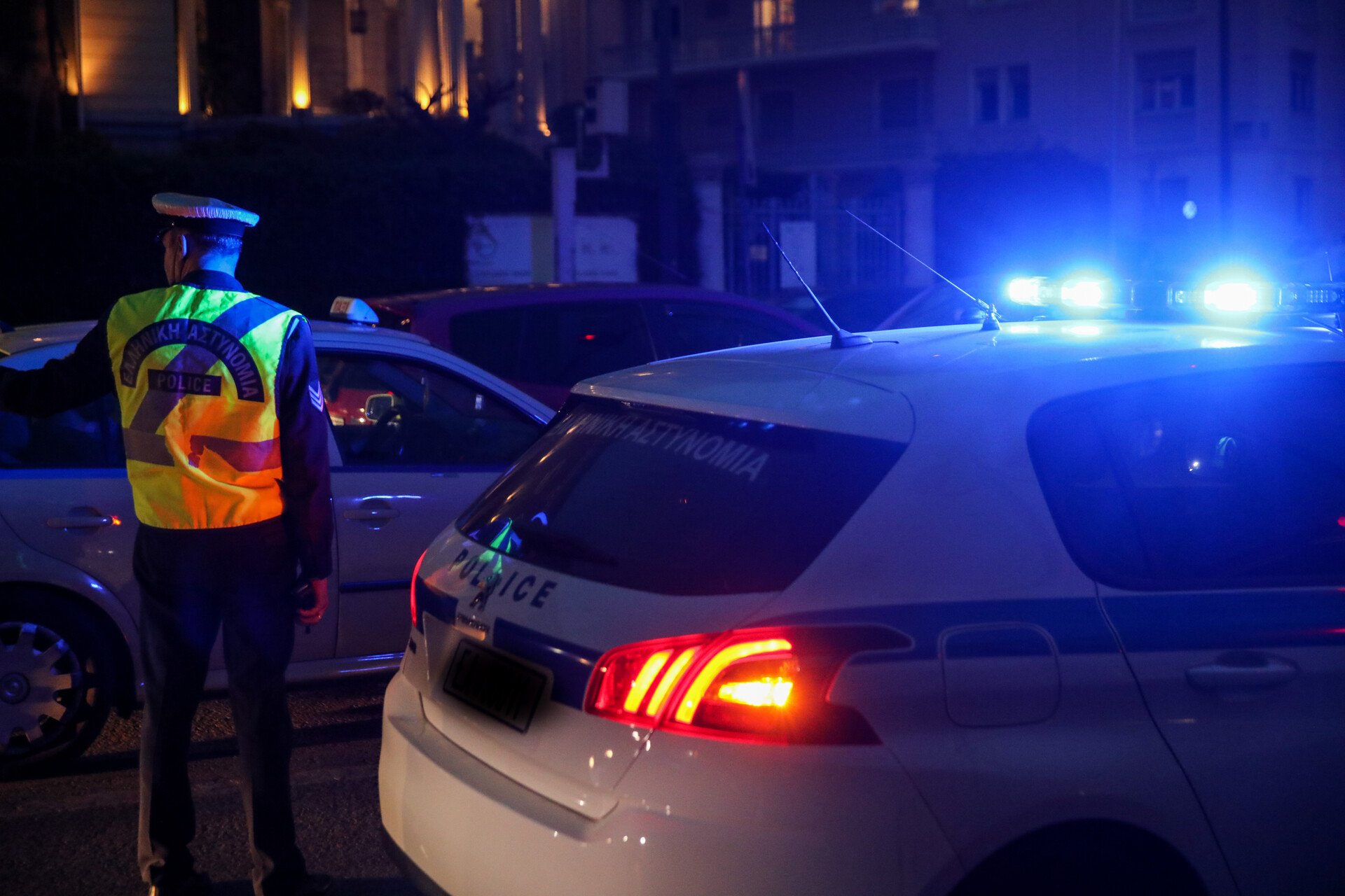Συλλήψεις παρκαδόρων σε νυχτερινά κέντρα σε Ελληνικό και Άλιμο