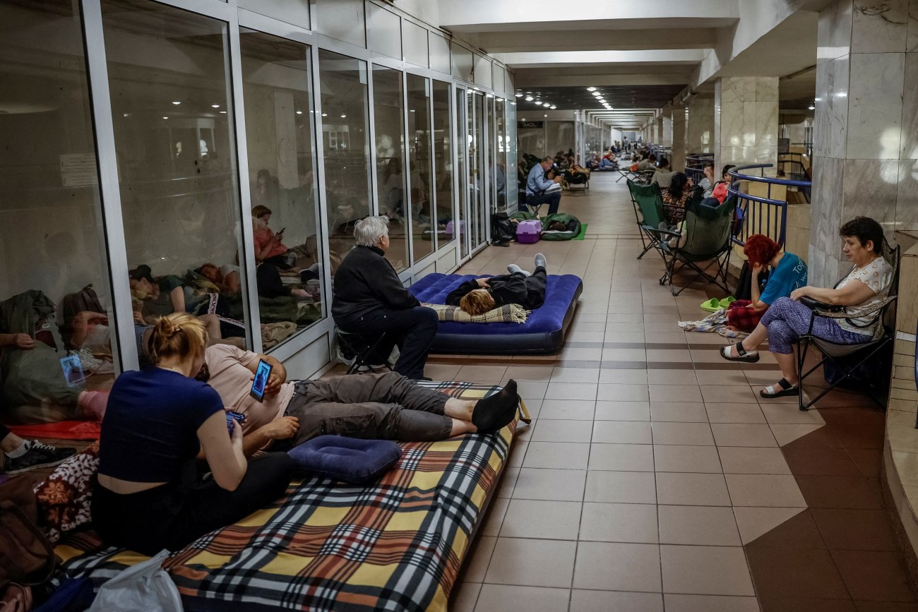 Η ζωή στον υπόγειο κόσμο του Κιέβου: Κάψουλες ασφαλείας εν μέσω βομβαρδισμών