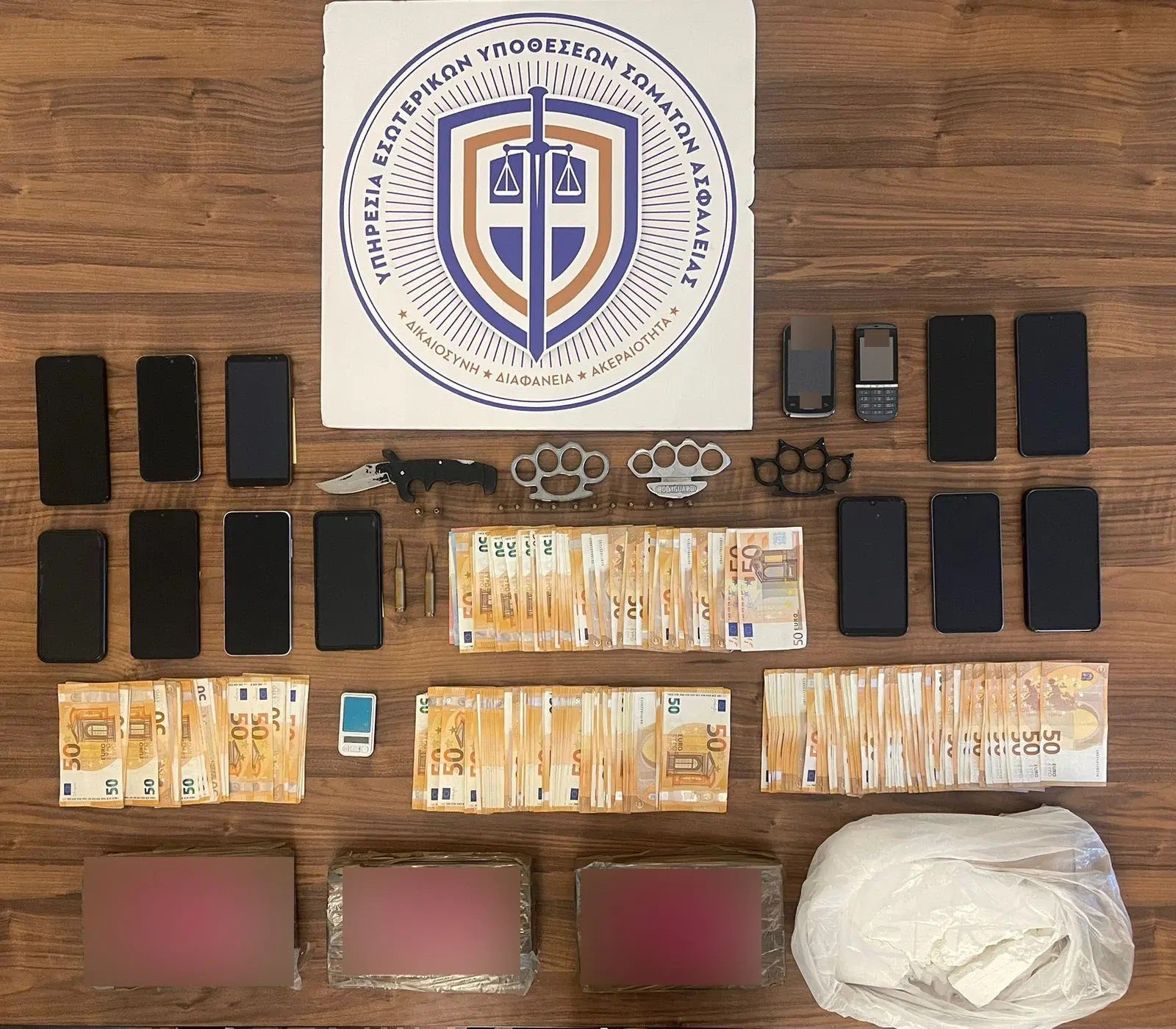 Η εξάρθρωση της εγκληματικής οργάνωσης αστυνομικών που διακινούσαν ναρκωτικά