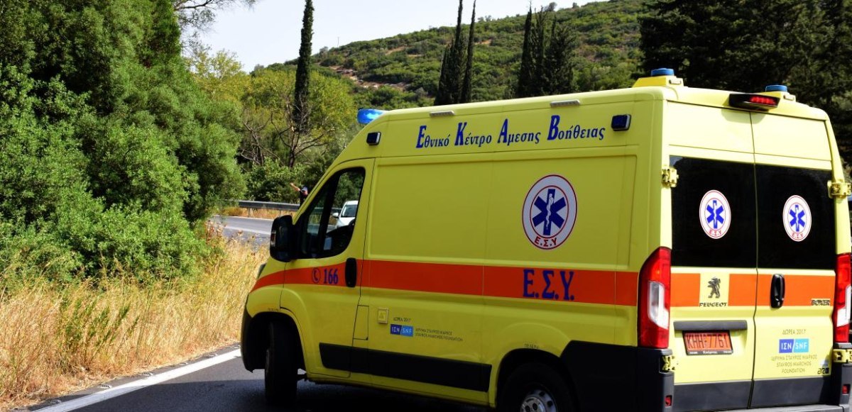 Λακωνία: Θάνατος ανήλικου σε τροχαίο – αυτοκίνητο καρφώθηκε σε δέντρο