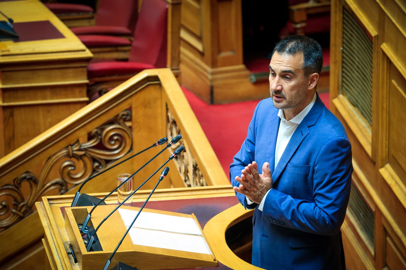 Κριτική Χαρίτση κατά κυβέρνησης με μουσικές αναφορές