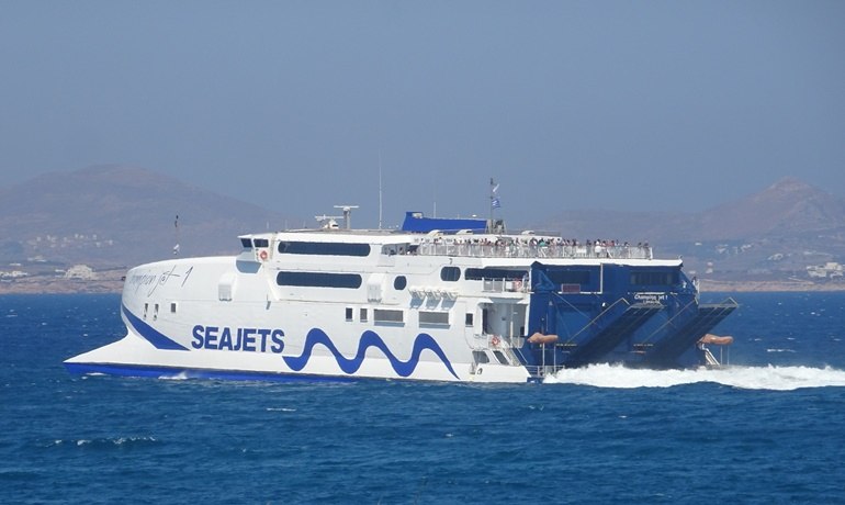 Η SEAJETS προκαλεί αναστάτωση στη Μήλο και δυσαρέσκεια στους κατοίκους του Αδάμαντα