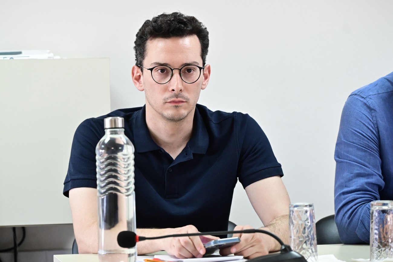 Καλπάκης: Επιτακτική η ανάγκη να αναλάβει την εξουσία η μεγάλη κοινωνική πλειοψηφία