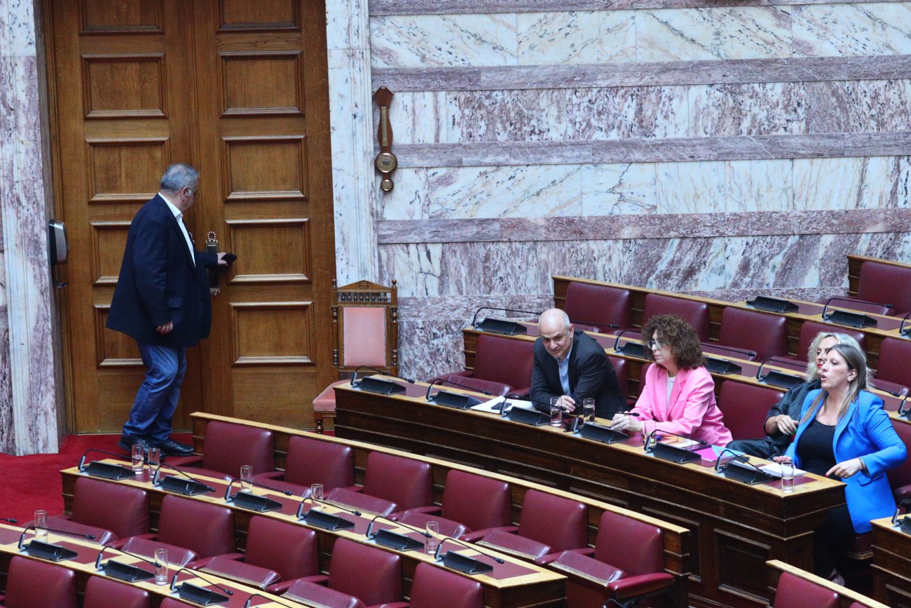 Βουλή: Στη δεοντολογία η Κωνσταντοπούλου μετά την ένταση με τον Λαμπρούλη