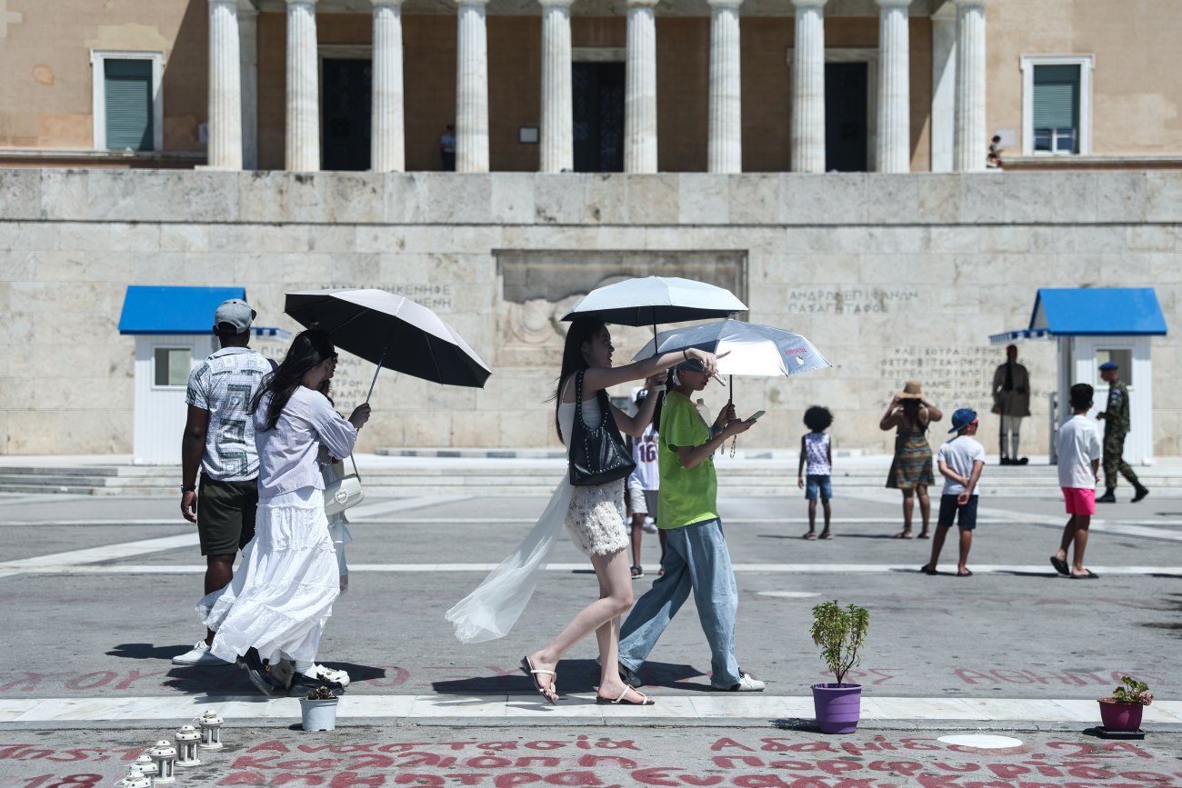 Καιρός: Ασταμάτητος καύσωνας – Ποιες περιοχές θα αγγίξουν επικίνδυνες θερμοκρασίες
