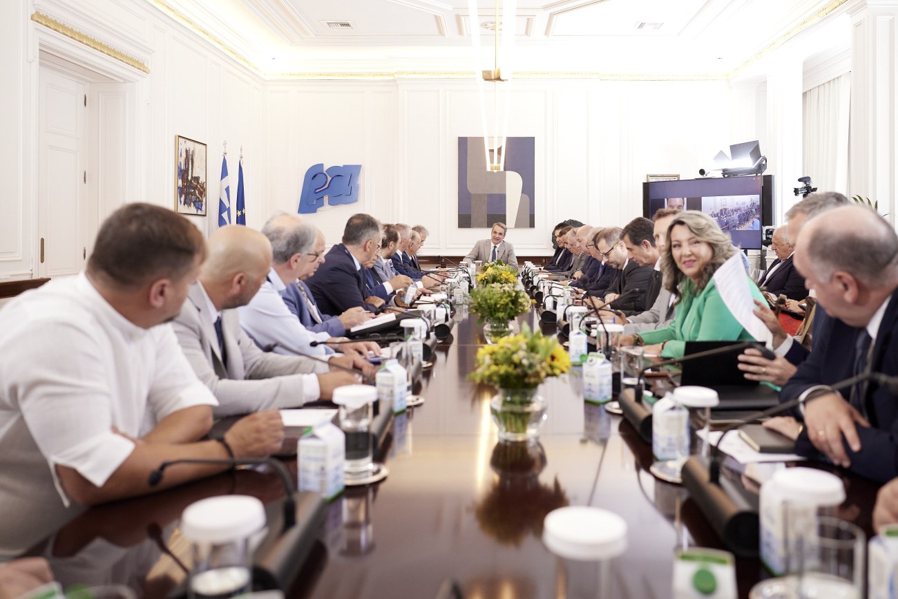 Μεγάλες προκλήσεις και ευκαιρίες για τη Δυτική Μακεδονία: Συνάντηση Μητσοτάκη με τους δημάρχους