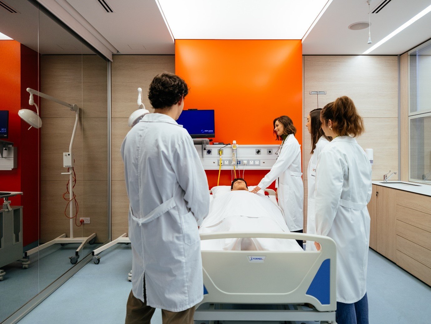 Γερμανία – Κύπρος: Υψηλού Επιπέδου Σπουδές Ιατρικής στο Ευρωπαϊκό Πανεπιστήμιο Κύπρου