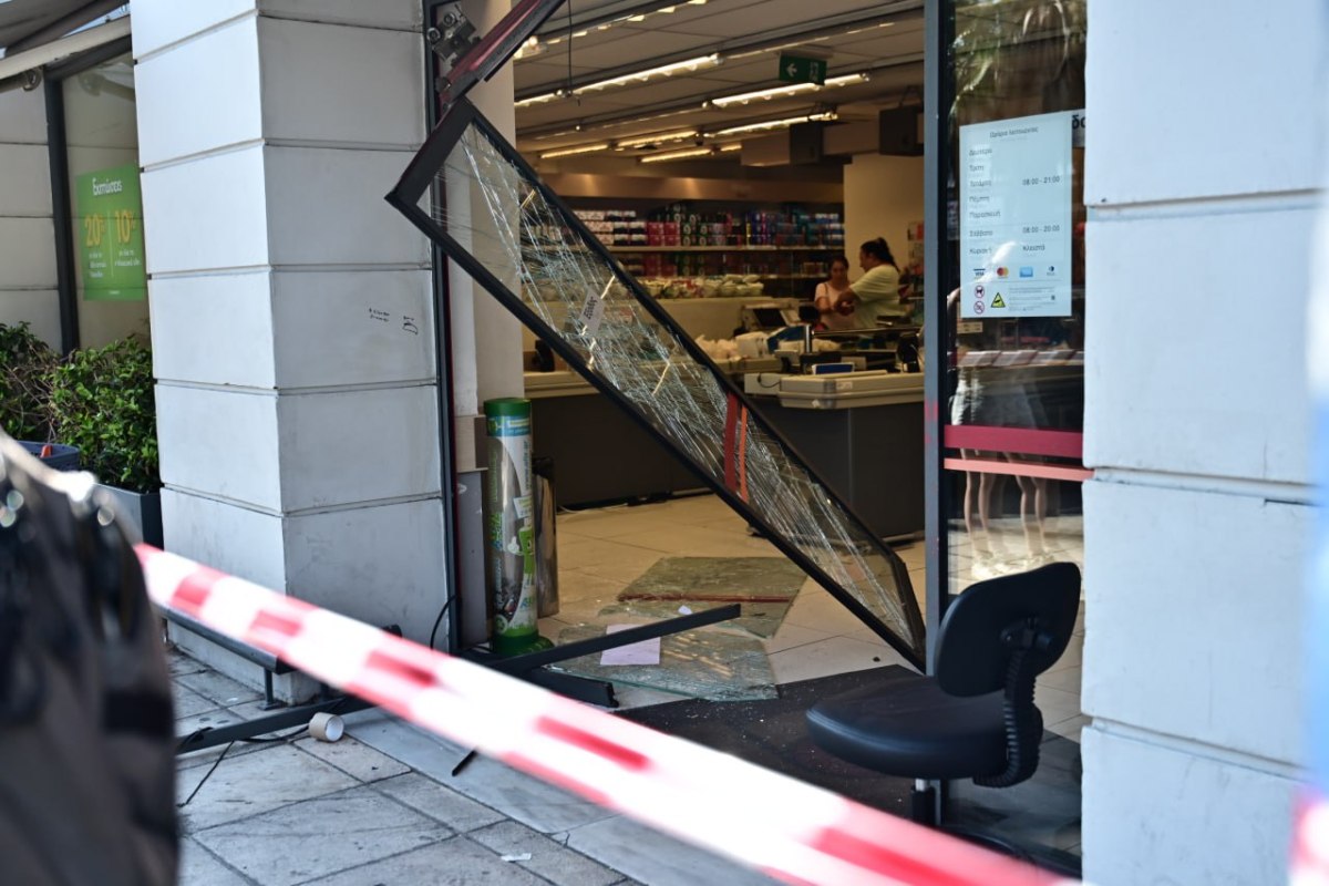 Νίκαια: Πανικός στο σούπερ μάρκετ από την εισβολή αυτοκινήτου – Οι γονείς περιγράφουν την αγωνία τους