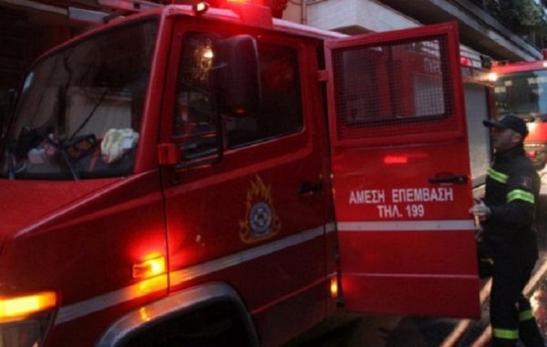 Φωτιά σε διαμέρισμα στον Άγιο Παύλο Θεσσαλονίκης – Ηλικιωμένη μεταφέρθηκε στο νοσοκομείο με αναπνευστικά προβλήματα