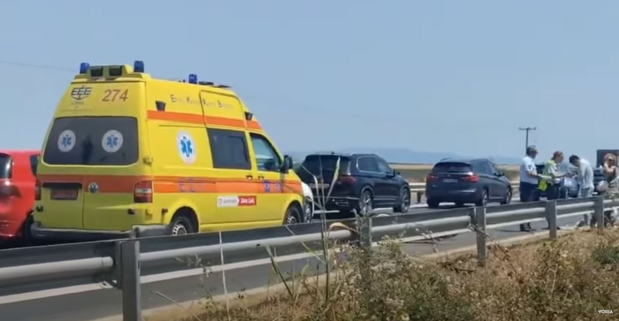 Τροχαίο ατύχημα στην Εθνική Οδό Θεσσαλονίκης-Νέων Μουδανιών προκαλεί μποτιλιάρισμα 3 χιλιομέτρων
