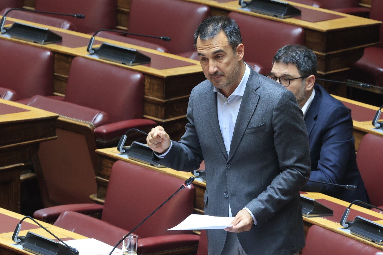 Δικογραφία κατά Χαρίτση στη Βουλή για παρακώλυση συγκοινωνιών – Στήριξη από τον ΣΥΡΙΖΑ