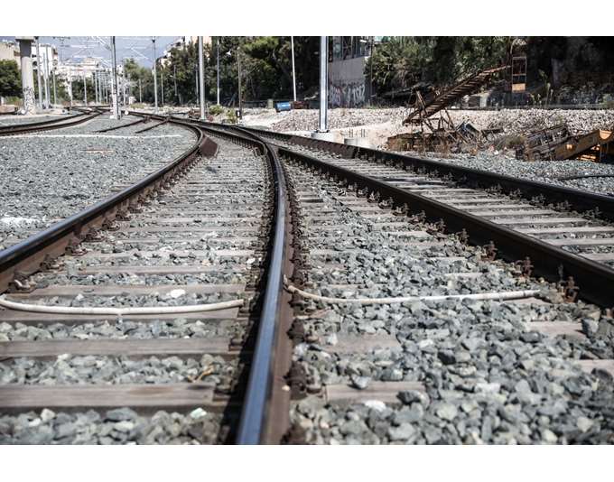 Διακοπή δρομολογίων στη σιδηροδρομική γραμμή Ζάχαρη-Ραψάνη λόγω πυρκαγιάς