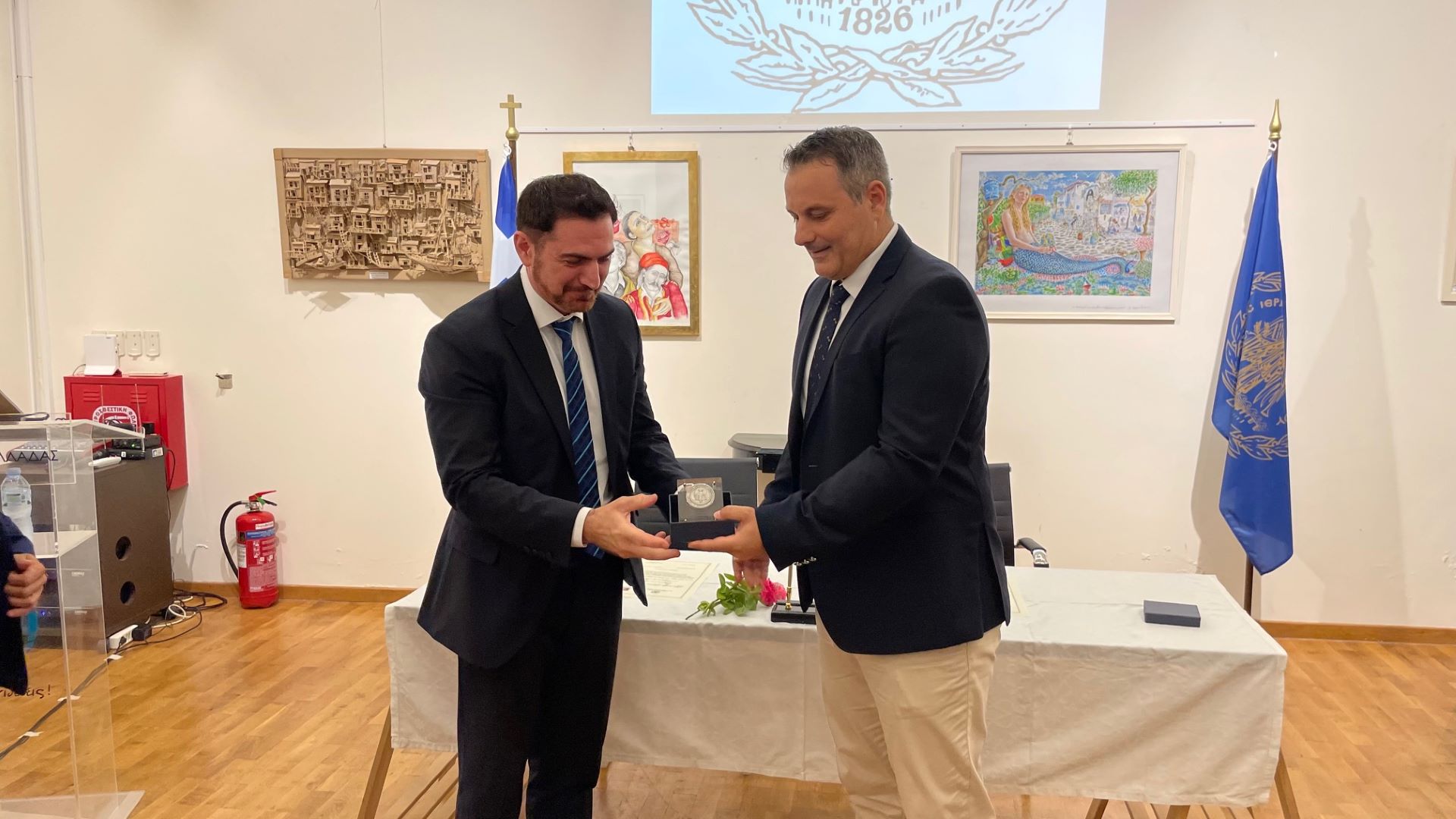 Παράδοση οθωμανικών αρχείων στον Δήμο Ι. Π. Μεσολογγίου από τον Δήμο Ύδρας