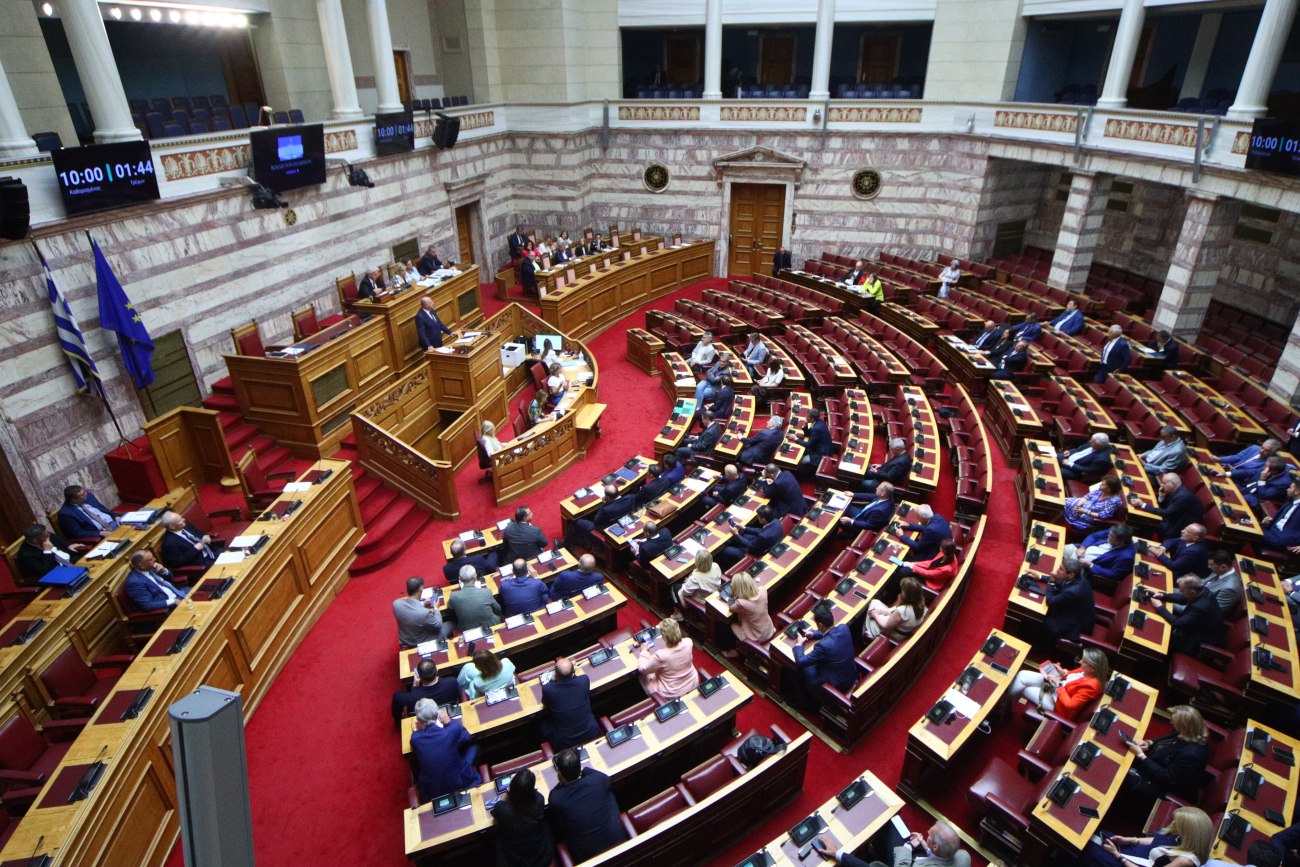 Συνεχιζόμενη πολιτική αντιπαράθεση στη Βουλή για τον ΟΠΕΚΕΠΕ – Παρακολουθήστε live τη συζήτηση για την προανακριτική