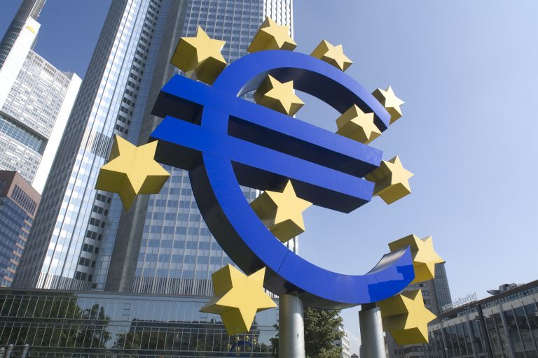 ΕΚΤ: Επιβραδύνονται οι μισθοί στην Ευρωζώνη – Η κατάσταση στην Ελλάδα